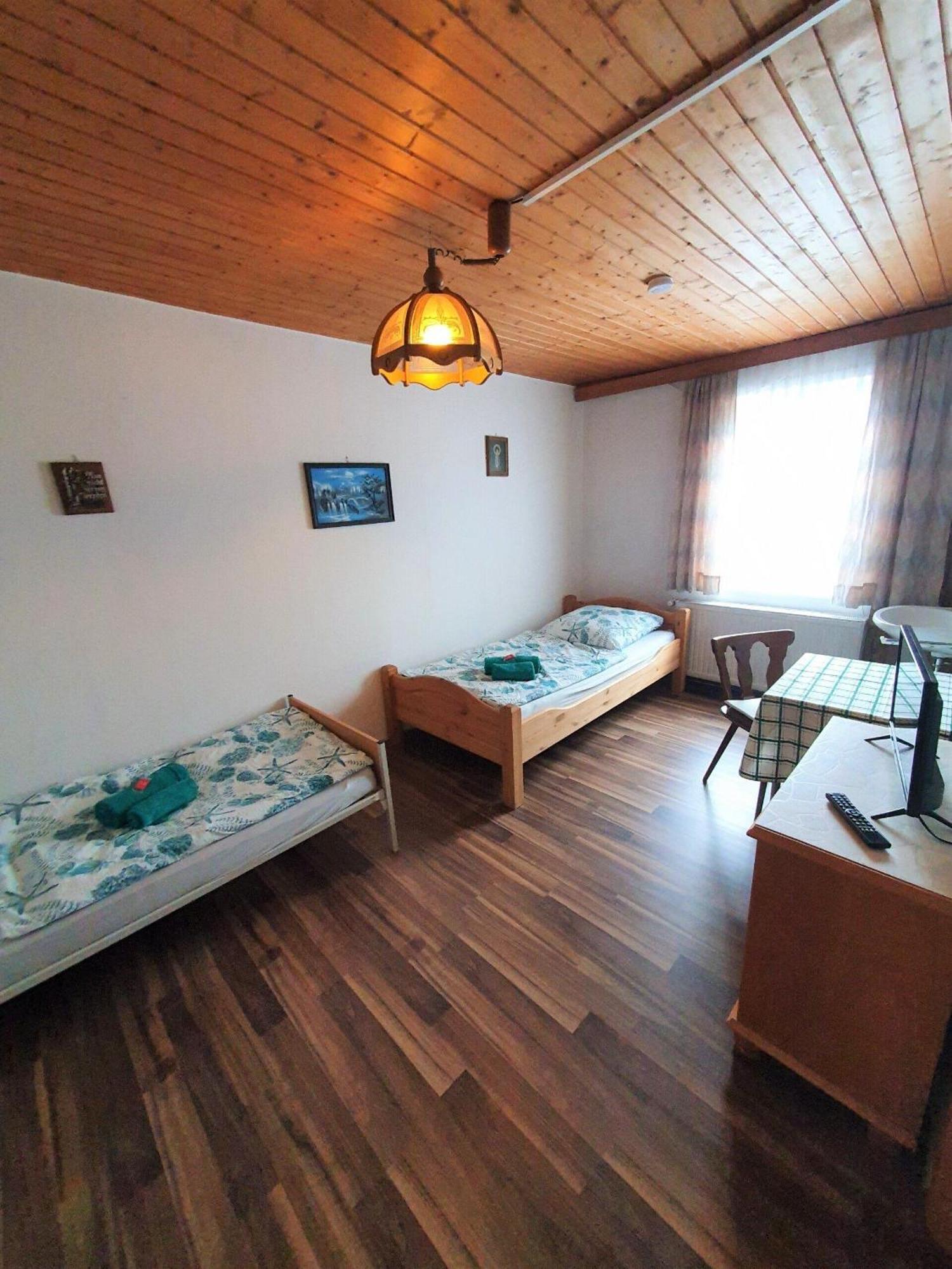 Gaestehaus Weisses Lamm - Monteurzimmer Nordhalben Exteriör bild